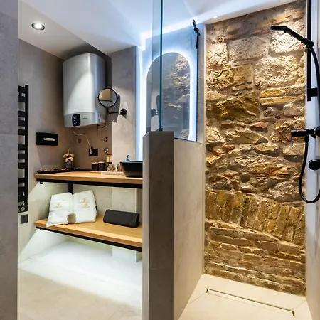 Apartment Freja- Luxury Old Town Center